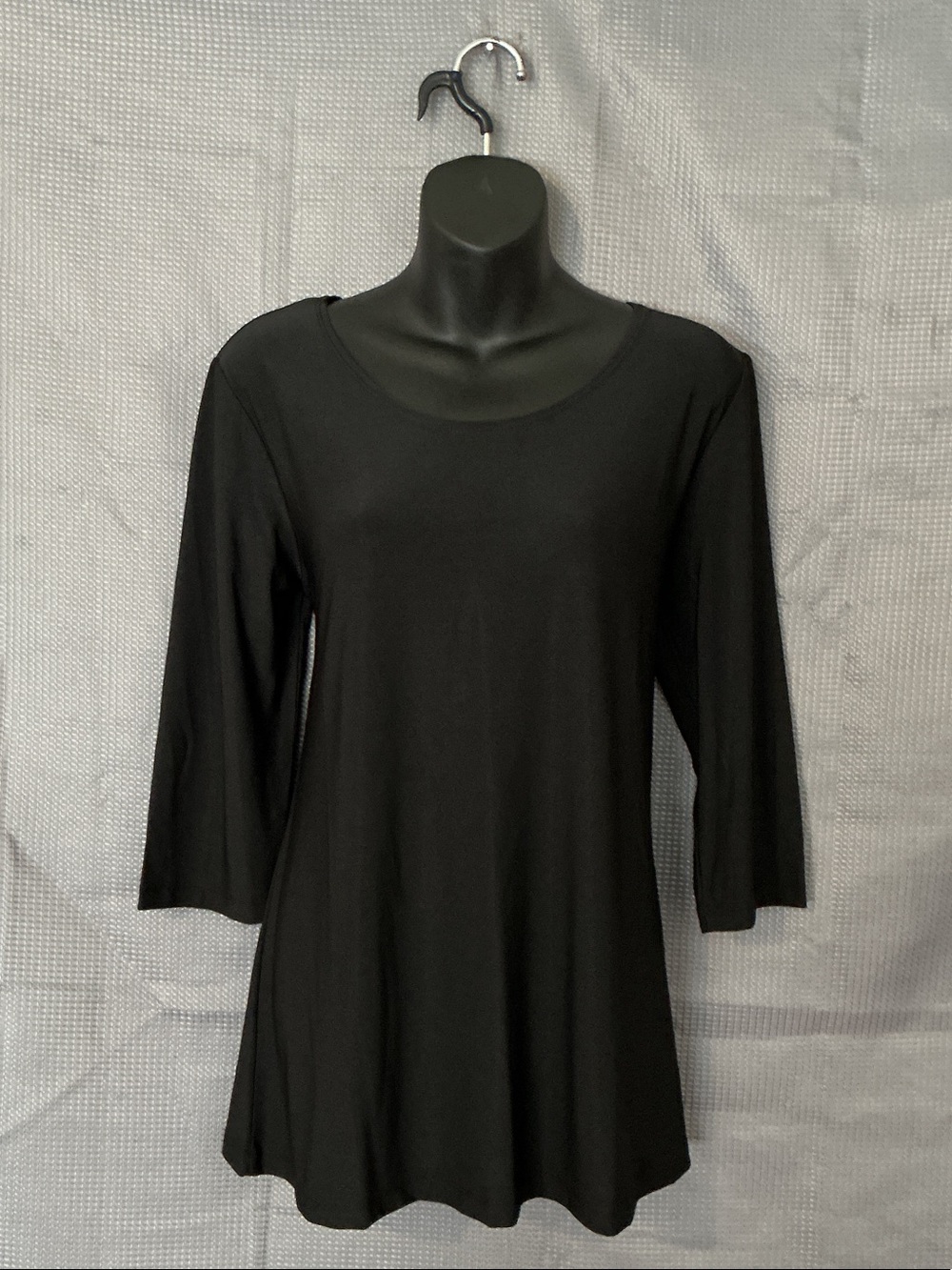 Women's Black Long-Sleeve Scoop Neck A-Line Dress